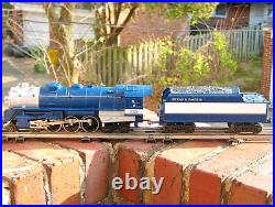 Lionel 4-6-4 Texas and Pacific Steam Loco #723 and Tender in Royal Blue 2001